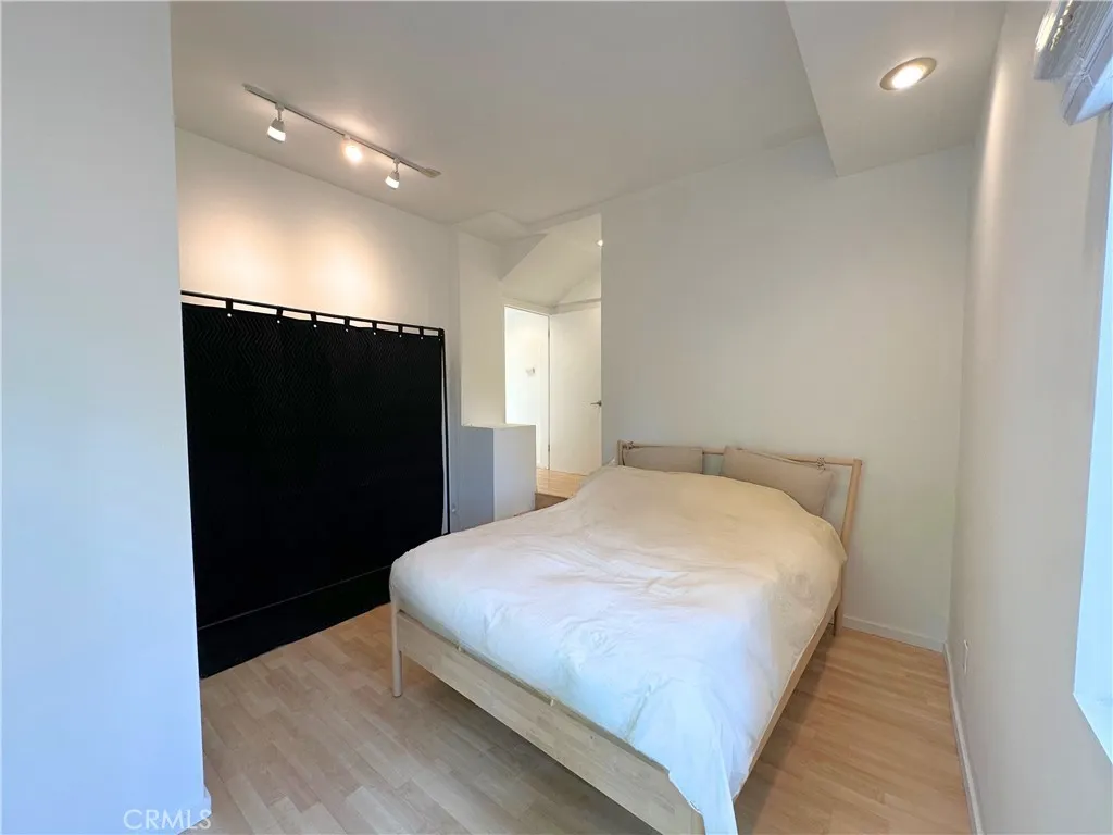 Additional image 56 of 22037 Ybarra, Woodland Hills, CA 91364