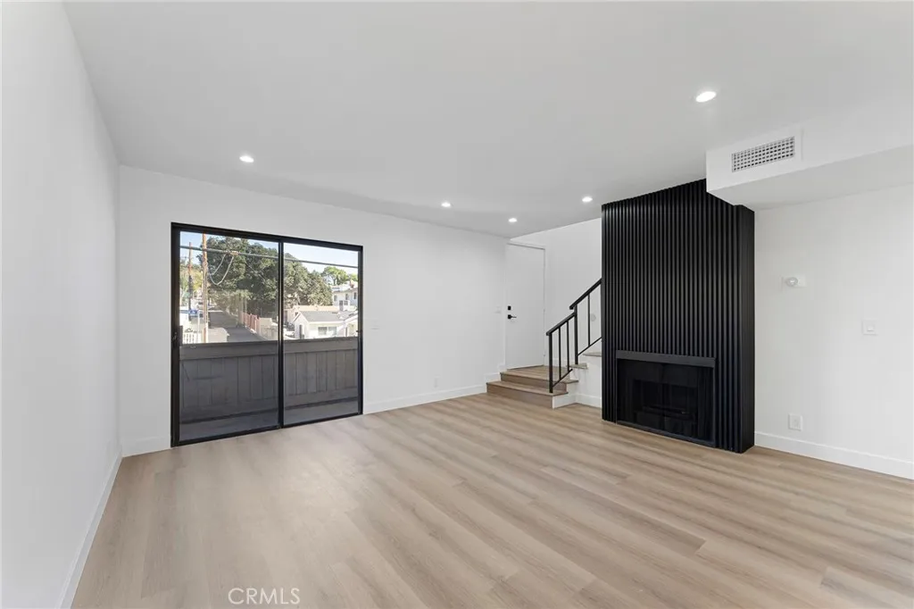 Additional image 35 of 10219 Pinewood Unit 2, Tujunga, CA 91042