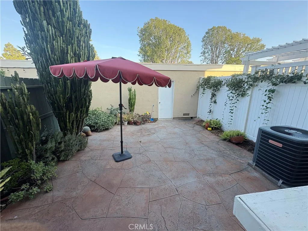 Additional image 2 of 200 Carriage DR #B, Santa Ana, CA 92707