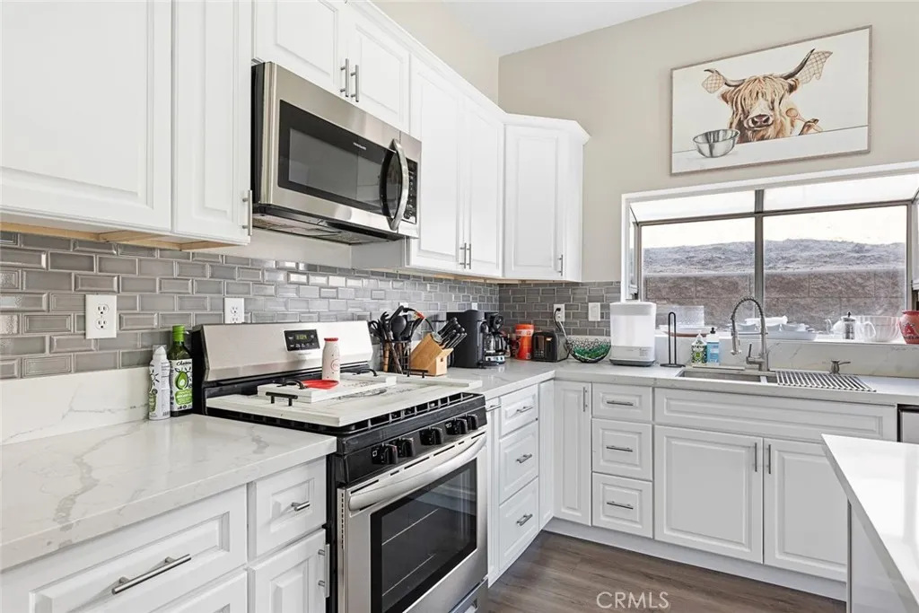 Additional image 19 of 6835 N Escena Street, San Bernardino, CA 92407