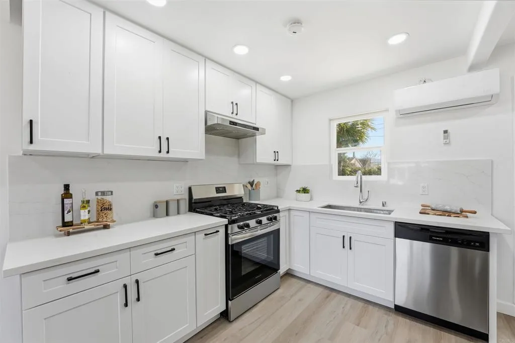 Additional image 14 of 1425 Morenci Street, San Diego, CA 92110