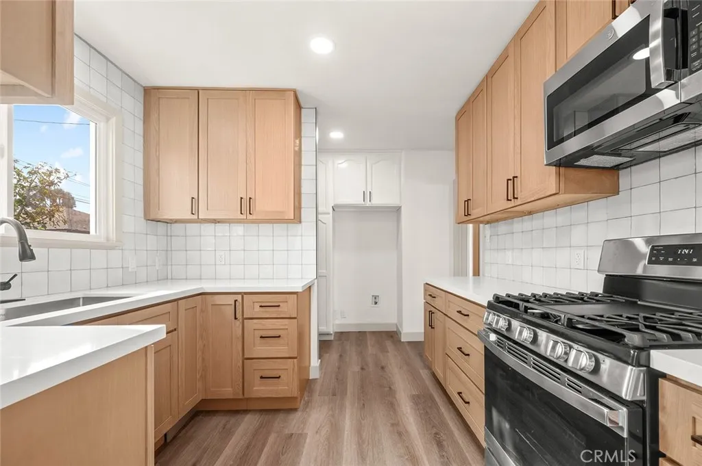 Additional image 54 of 924 W Almond Street, Compton, CA 90220