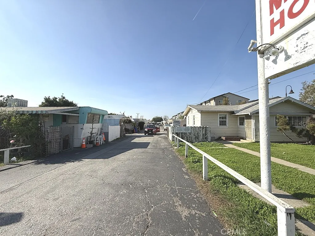 Additional image 15 of 13713 S Vermont Avenue Unit 15, Gardena, CA 90247