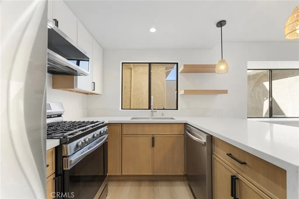 Additional image 41 of 10219 Pinewood Unit 2, Tujunga, CA 91042