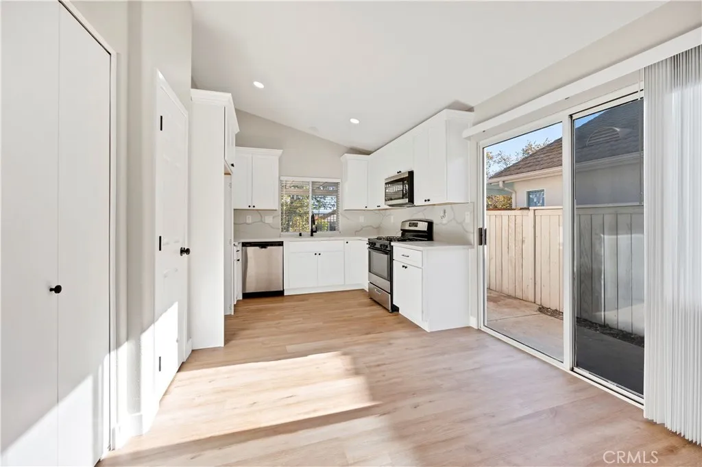 Additional image 44 of 23993 Via Astuto, Murrieta, CA 92562