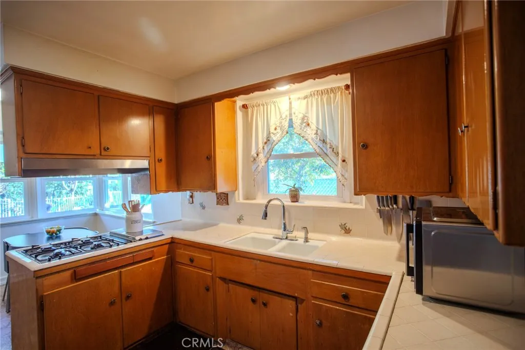 Additional image 13 of 1724 Sombra Drive, Glendale, CA 91208