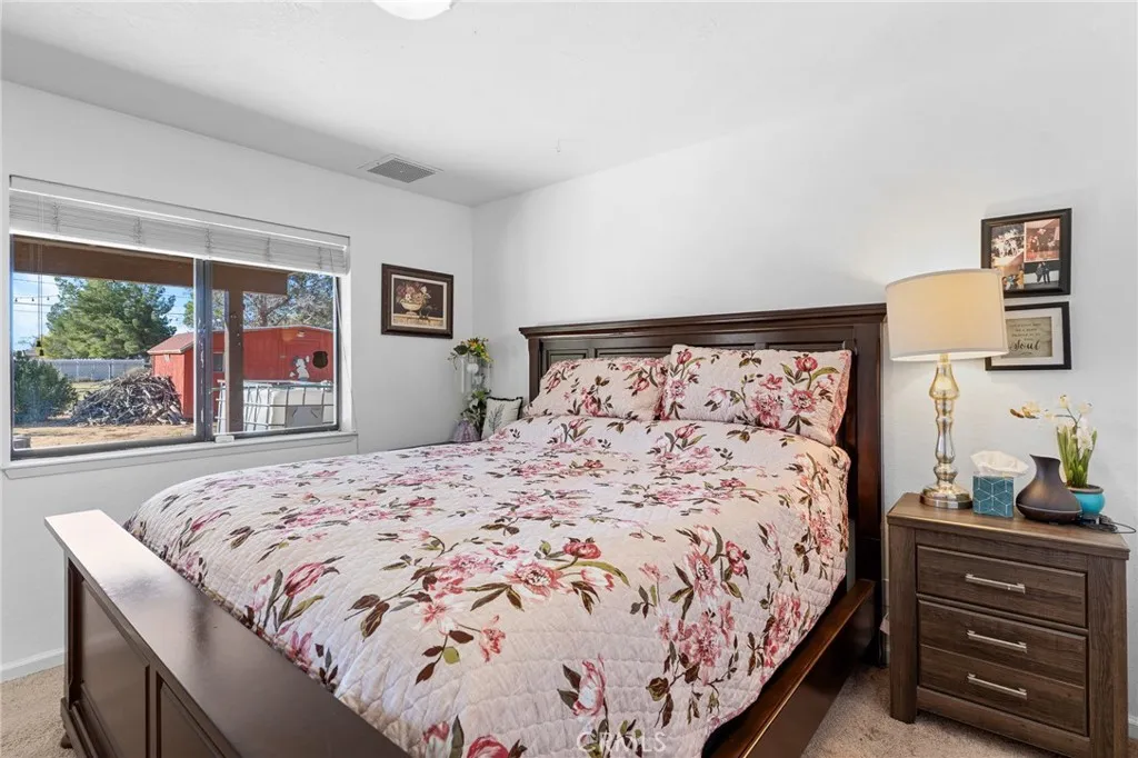 Additional image 60 of 20071 Serrano Rd, Apple Valley, CA 92307