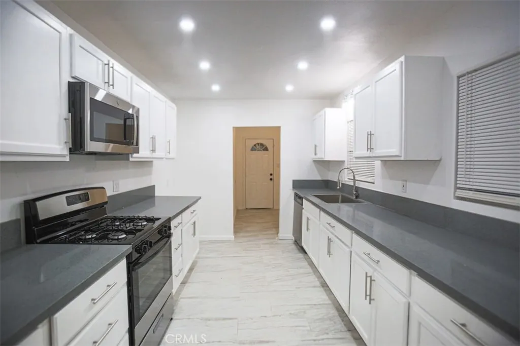 Additional image 36 of 697 E 21st St, San Bernardino, CA 92404