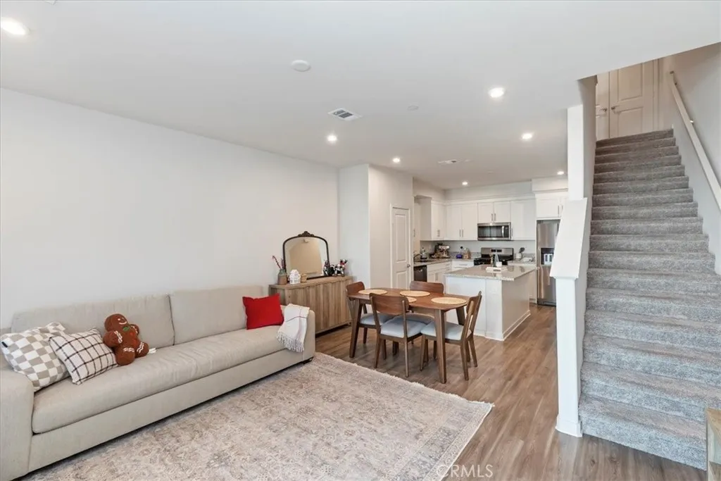 Additional image 10 of 129 Dove Lndg, Covina, CA 91722