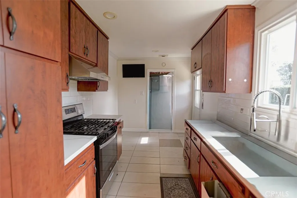 Additional image 19 of 1402 N Parsons Pl, Santa Ana, CA 92703