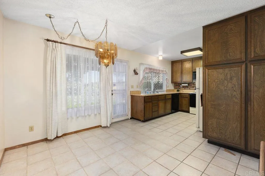 Additional image 14 of 320 Calle Adela, San Marcos, CA 92069