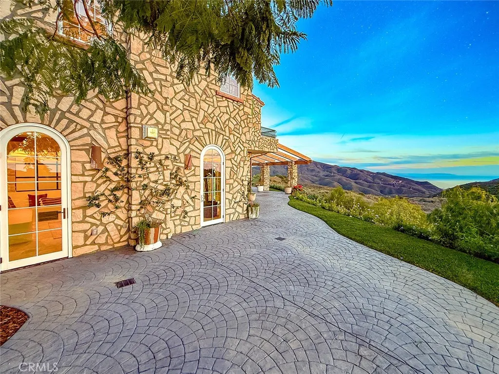 Additional image 71 of 33239 Mulholland Highway, Malibu, CA 90265