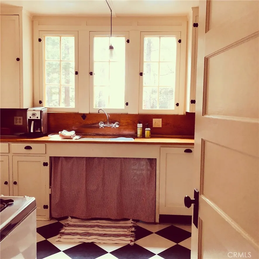 Additional image 55 of 388 Heliotrope Dr, Lake Arrowhead, CA 92352