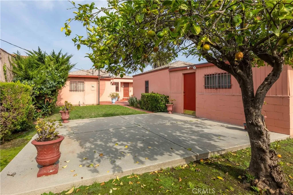 Additional image 103 of 2040 W 82nd Street, Los Angeles, CA 90047