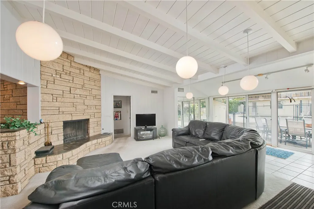 Additional image 33 of 19732 Henshaw, Woodland Hills, CA 91364