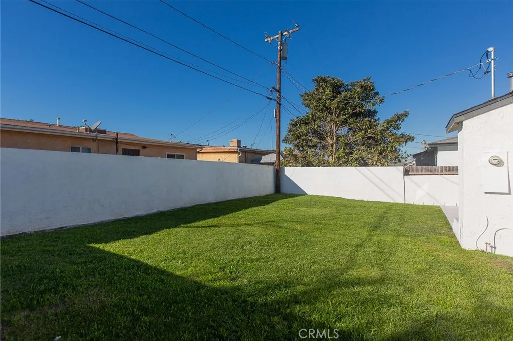 Additional image 38 of 425 S Cliveden Avenue, Compton, CA 90220
