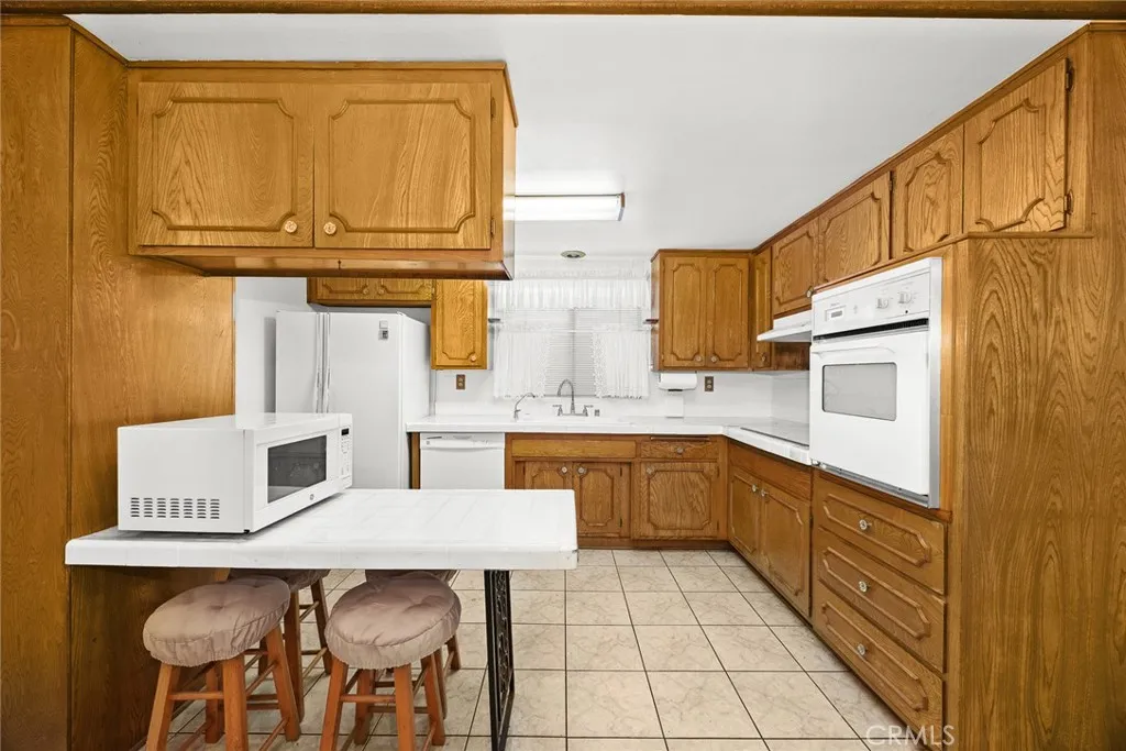 Additional image 36 of 20010 Earlie Avenue, Carson, CA 90746