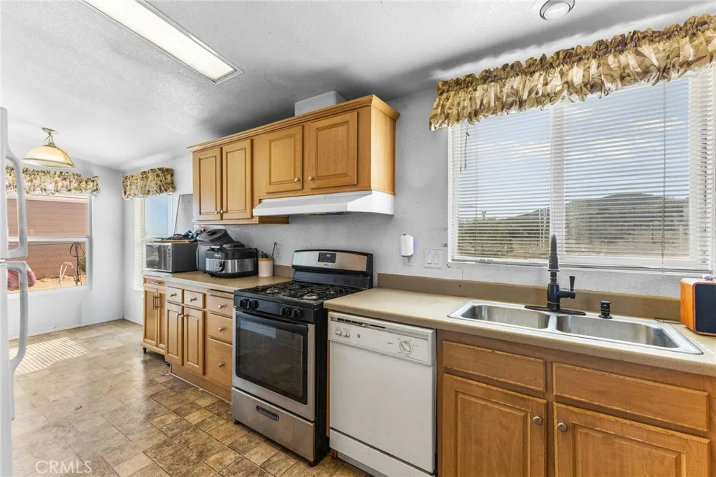 Additional image 73 of 324 Anita Road, Landers, CA 92285