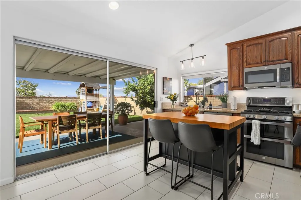 Additional image 7 of 27819 Sumner Ave, Saugus, CA 91350