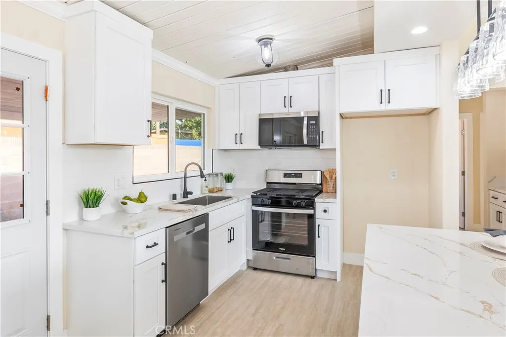 Additional image 8 of 18203 Bellefont Drive, Azusa, CA 91702