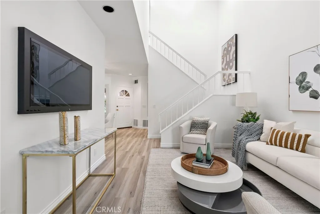 Additional image 16 of 28 Almador, Irvine, CA 92614