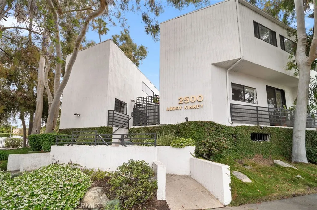 Additional image 75 of 2500 Abbot Kinney Unit 10, Venice, CA 90291