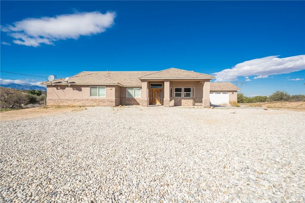 Additional image 4 of 5378 Bellflower Street, Oak Hills, CA 92344