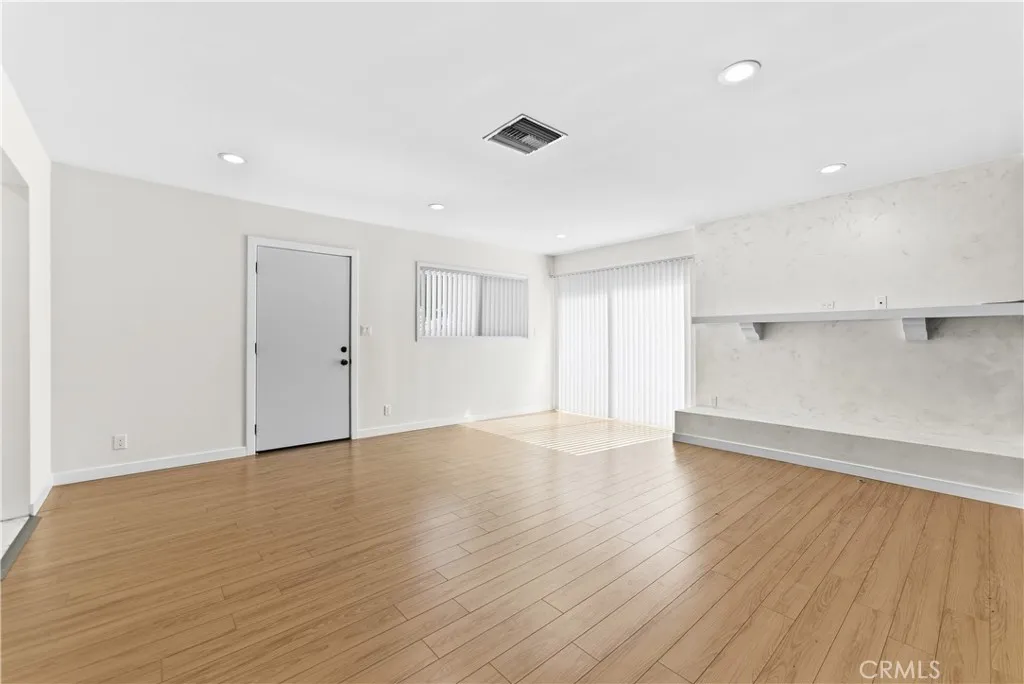 Additional image 29 of 15210 Cohasset Street, Van Nuys, CA 91405