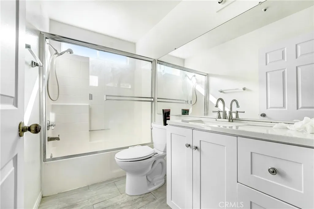 Additional image 22 of 14300 Terra Bella St Unit 20, Panorama City, CA 91402