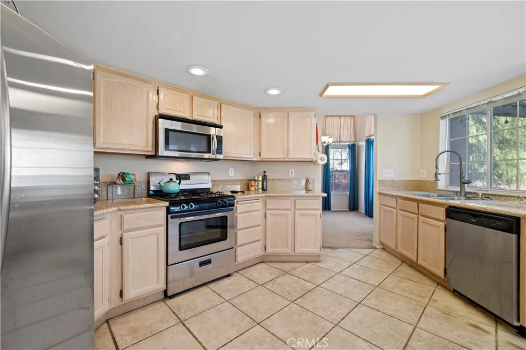 Additional image 10 of 45116 Price Lane, Lancaster, CA 93535