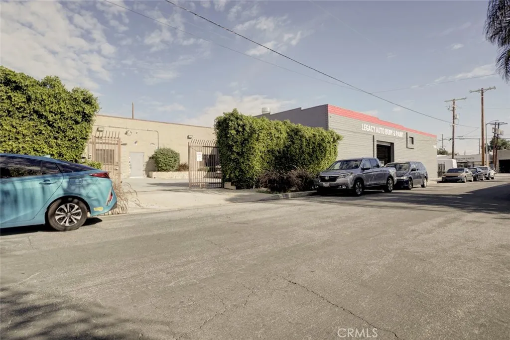 Additional image 92 of 18417 Bryant Street, Northridge, CA 91325