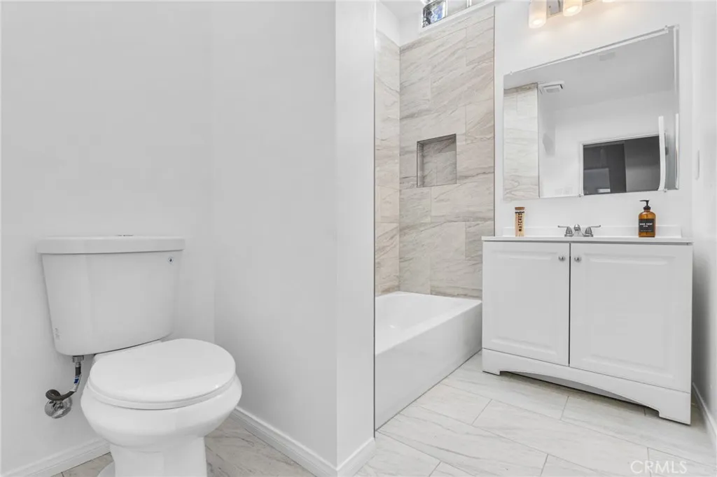 Additional image 14 of 2056 W 70th St, Los Angeles, CA 90047