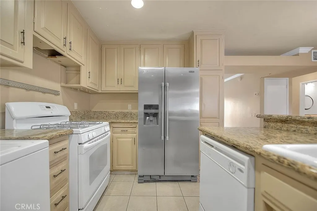 Additional image 26 of 633 S Indian Hill Blvd Unit C, Claremont, CA 91711