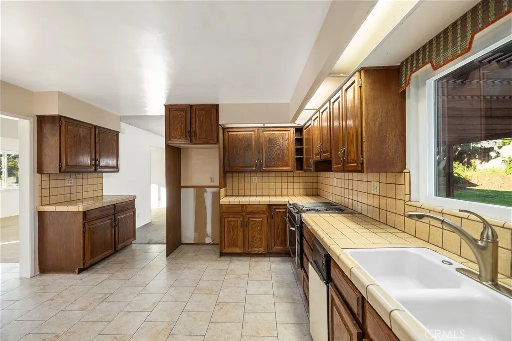 Additional image 17 of 13402 Winthrope Street, Santa Ana, CA 92705