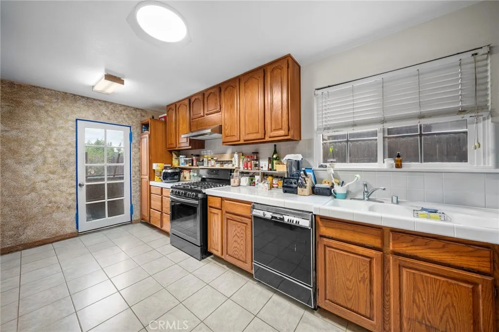 Additional image 16 of 16738 Index, Granada Hills, CA 91344