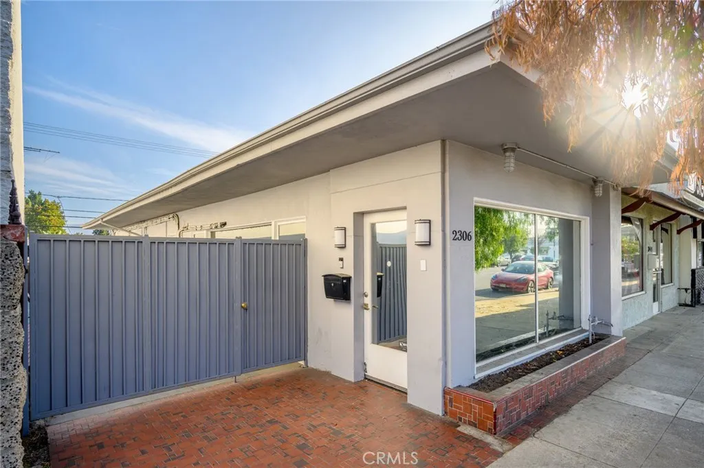 Additional image 50 of 2304 W Burbank Boulevard, Burbank, CA 91506