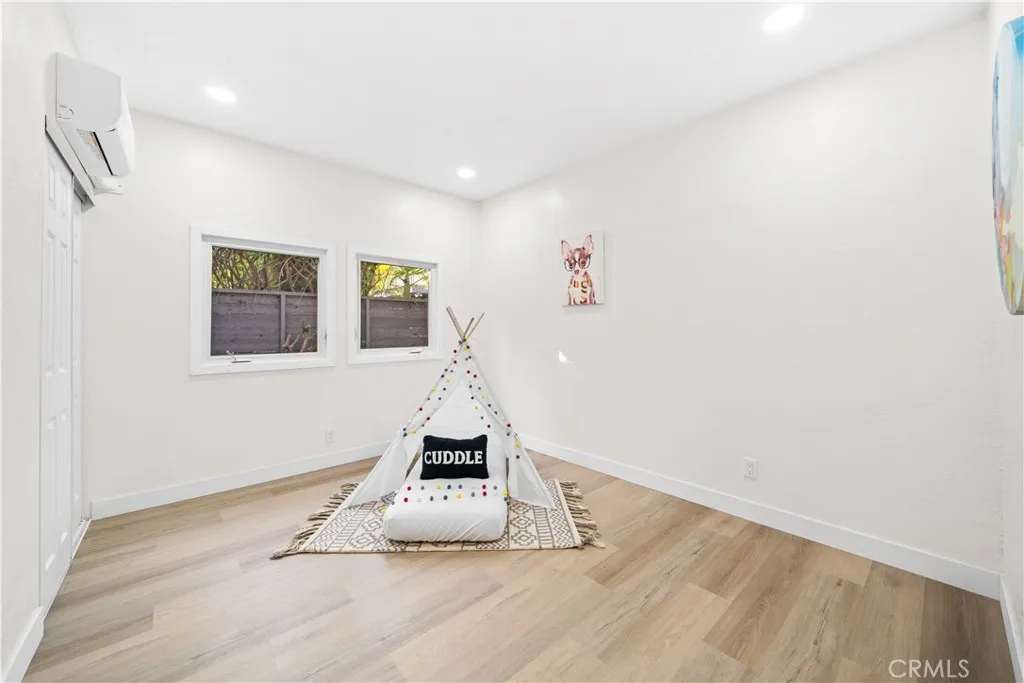 Additional image 19 of 713 Flower Ave, Venice, CA 90291