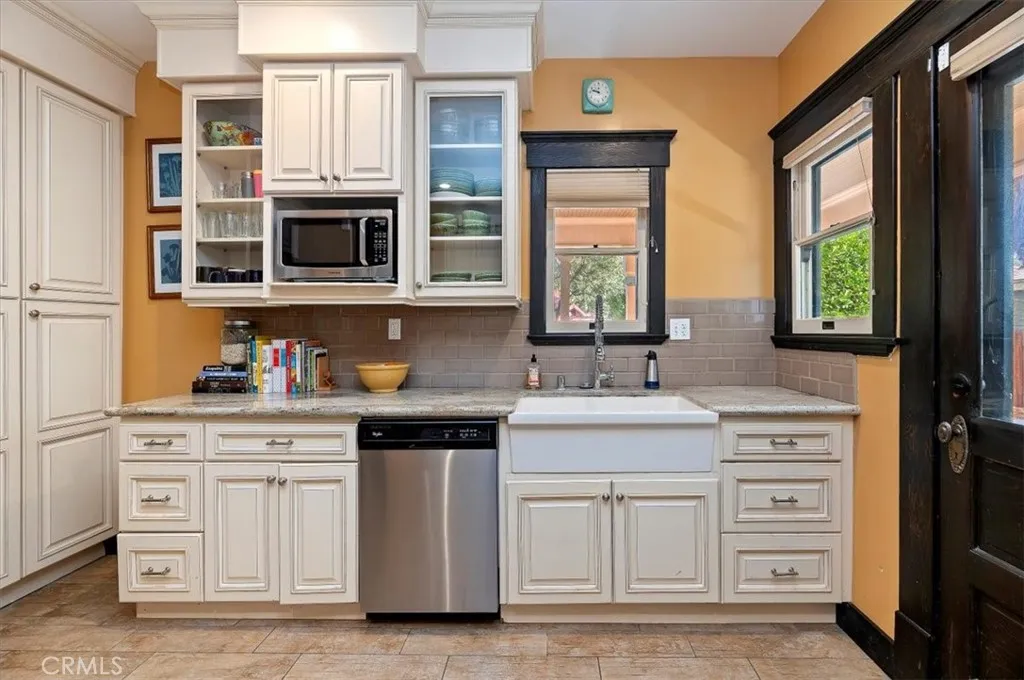 Additional image 73 of 4161 University Ave, Riverside, CA 92501