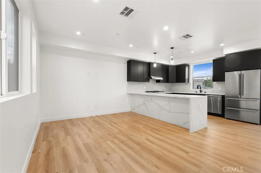 Additional image 17 of 11410 W Calvert Street, North Hollywood, CA 91606