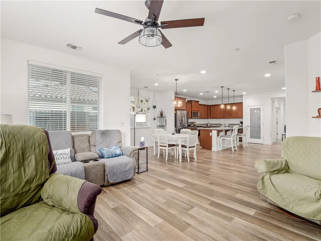 Additional image 55 of 425 Karen Ave, Kerman, CA 93630