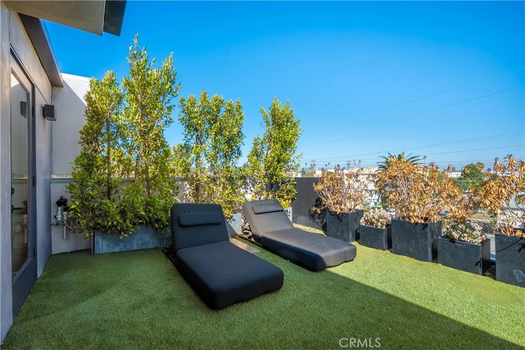 Additional image 88 of 3855 S Centinela Ave, Los Angeles, CA 90066