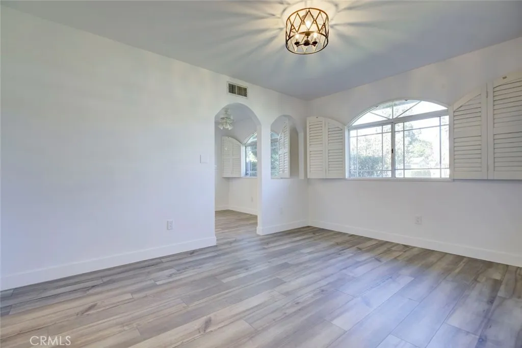 Additional image 41 of 20264 Lassen Street, Chatsworth, CA 91311