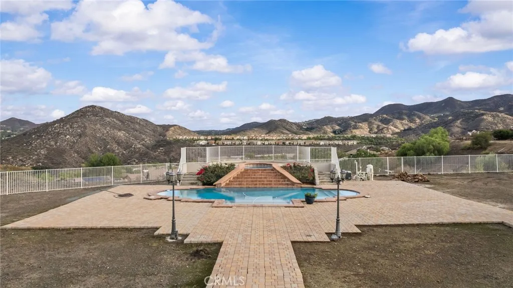 Additional image 94 of 101 Via De La Valle, Lake Elsinore, CA 92532