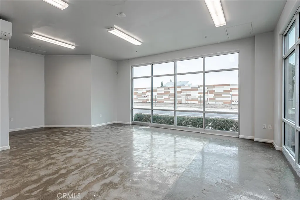 Additional image 36 of 1759 Fulton St, Fresno, CA 93721