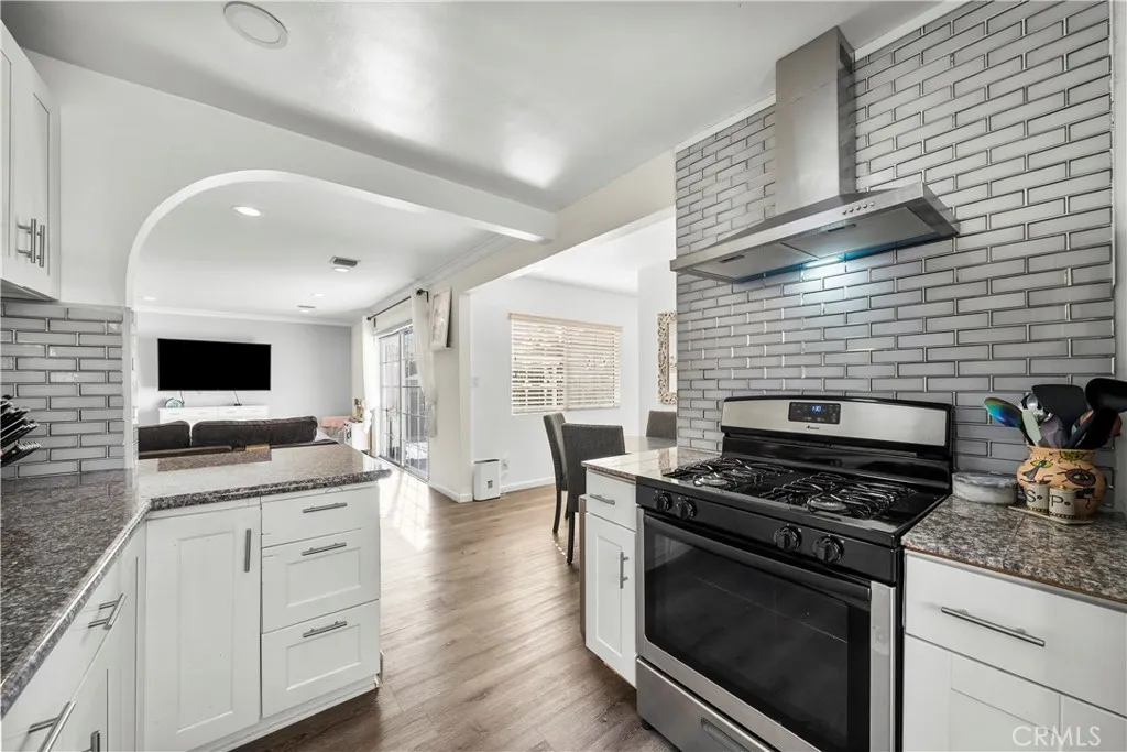 Additional image 54 of 18019 Tiara, Encino, CA 91316