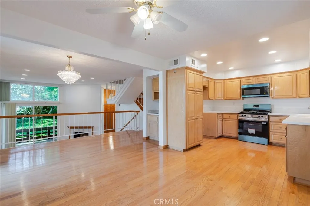 Additional image 13 of 9000 Vanalden Avenue Unit 117, Northridge, CA 91324