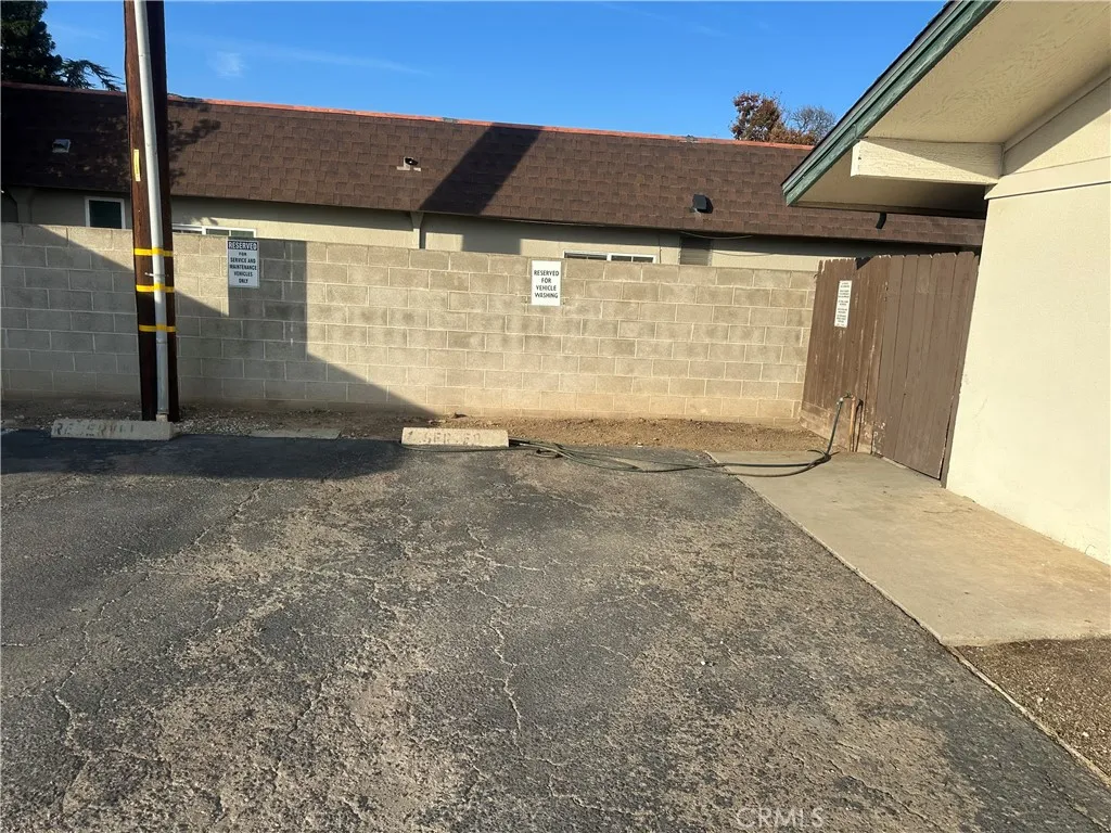 Additional image 50 of 198 W Barstow Ave, Fresno, CA 93704