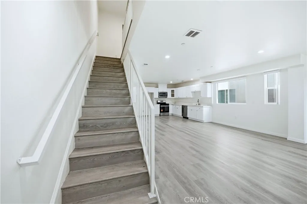 Additional image 16 of 6919 S Menlo, Los Angeles, CA 90044