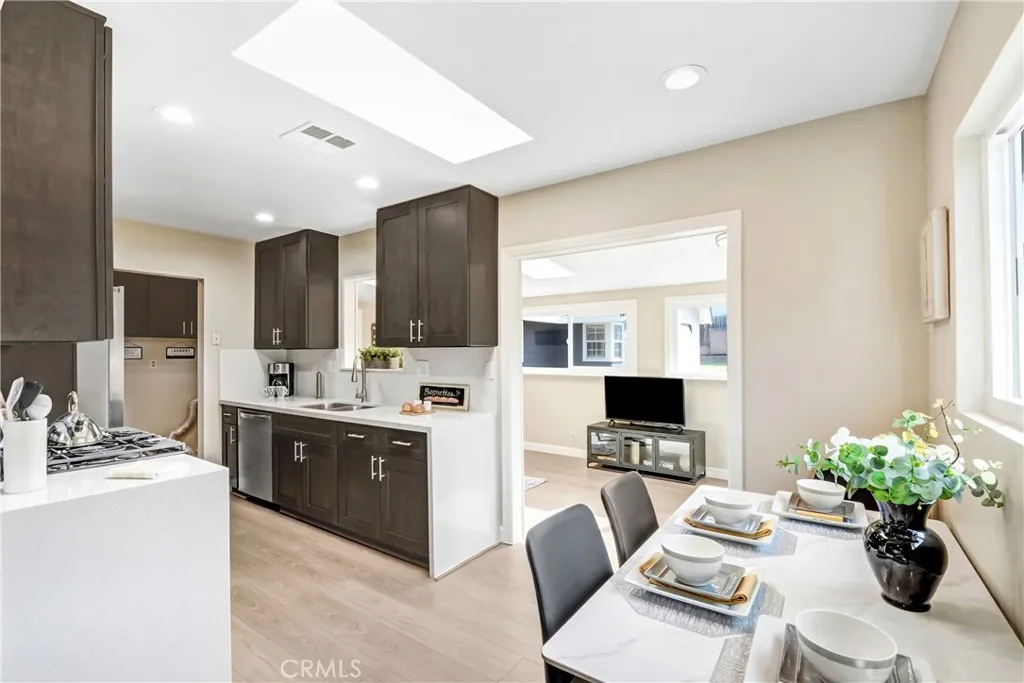 Additional image 34 of 946 W Kendall St, Corona, CA 92882