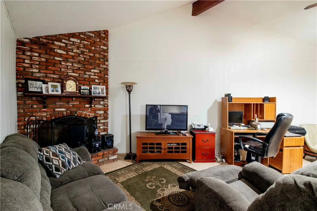 Additional image 16 of 11968 Rossiter Pl, Sylmar, CA 91342